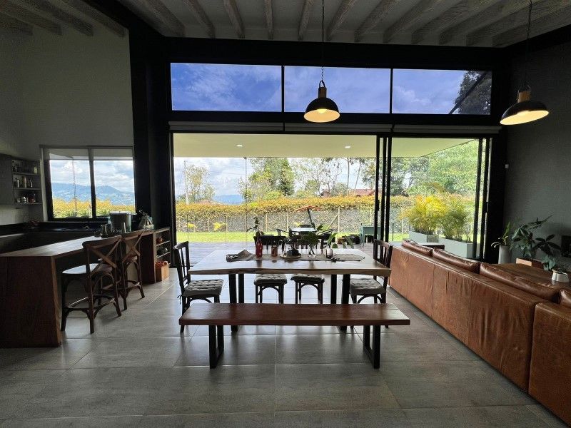 Finca en venta Antioquia El Carmen De Viboral El Carmen De Viboral 270 m2 Habitaciones 4 Baños 4 Garajes 0 Precio $1600000000