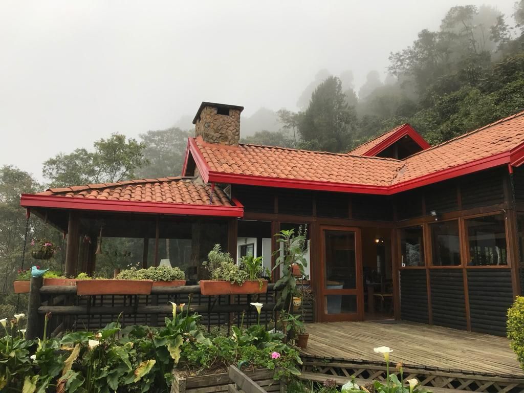 Finca en venta Antioquia Envigado Vereda El Peñasco 15000 m2 Habitaciones 3 Baños 2 Garajes 6 Precio $1700000000
