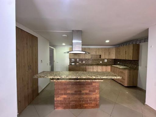Apartamento en venta Antioquia Envigado Alto De Misael 200 m2 Habitaciones 4 Baños 4 Garajes 2 Precio $960000000