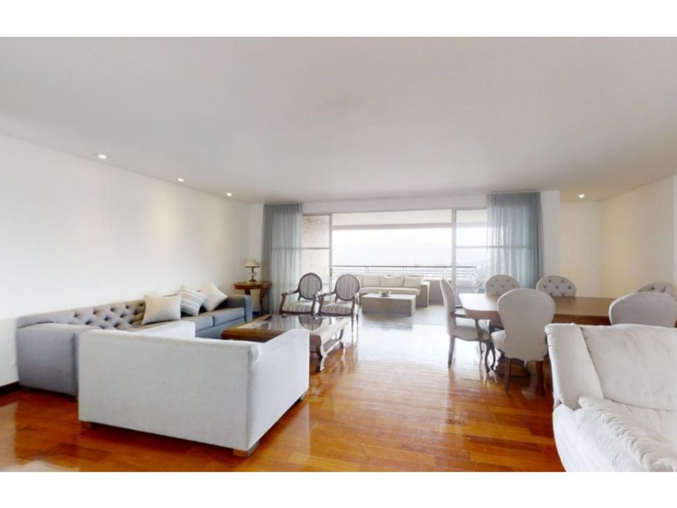 Apartamento en arriendo Antioquia Medellín Los Naranjos 224 m2 Habitaciones 3 Baños 4 Garajes 2 Precio $10500000