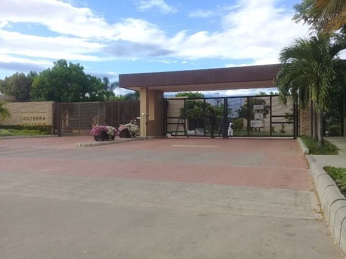 Casa en venta Huila Neiva Ipanema 400 m2 Habitaciones 3 Baños 6 Garajes 6 Precio $2100000000