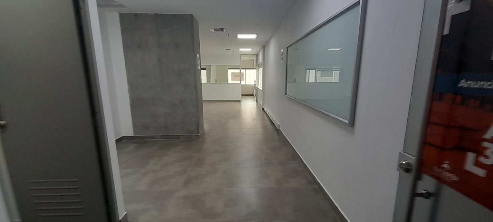 Oficina en arriendo Antioquia Medellín Villa Carlota 98 m2 Habitaciones 0 Baños 1 Garajes 2 Precio $8500000
