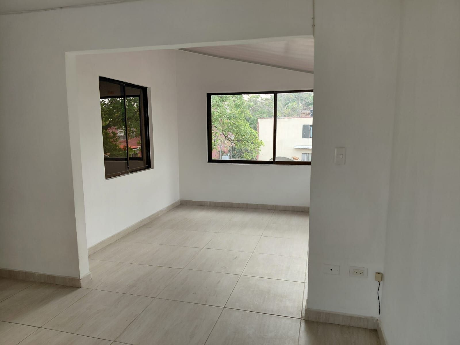 Apartamento en venta Valle Del Cauca Cali Unidad Residencial Santiago De Cali 98 m2 Habitaciones 3 Baños 2 Garajes 1 Precio $340000000