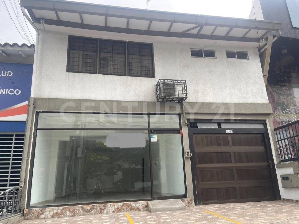 Local en arriendo Valle Del Cauca Cali Versalles 40 m2 Habitaciones 0 Baños 1 Garajes 2 Precio $2400000