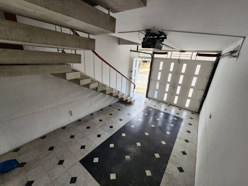 Casa en arriendo Antioquia Medellín Estadio 2000 m2 Habitaciones 4 Baños 4 Garajes 1 Precio $5100000