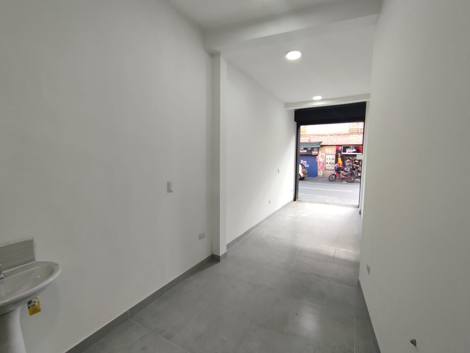 Local en arriendo Antioquia Medellín Boston 21 m2 Habitaciones 0 Baños 1 Garajes 0 Precio $2500000