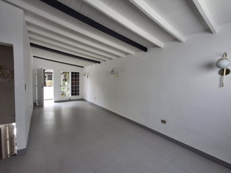 Casa en arriendo Antioquia Medellín La Floresta 200 m2 Habitaciones 4 Baños 4 Garajes 1 Precio $7960000