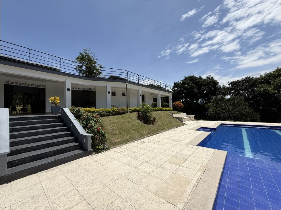 Casa Campestre en venta Caldas Manizales Manizales 299 m2 Habitaciones 4 Baños 3 Garajes 5 Precio $1850000000