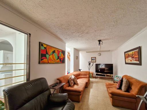 Casa en venta Antioquia Envigado Milán - Vallejuelos 260 m2 Habitaciones 4 Baños 3 Garajes 3 Precio $1100000000