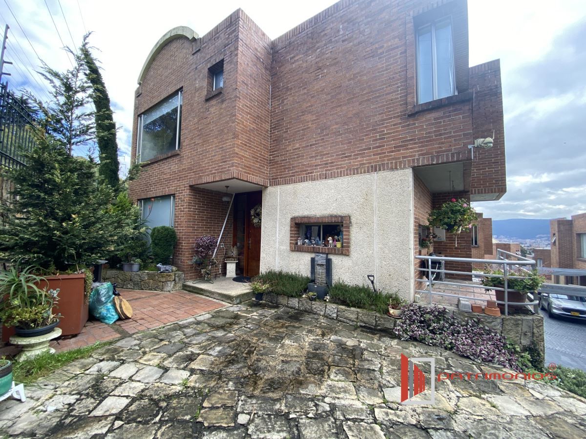 Casa en venta Cundinamarca Bogotá Suba Naranjos 267 m2 Habitaciones 3 Baños 4 Garajes 2 Precio $1750000000