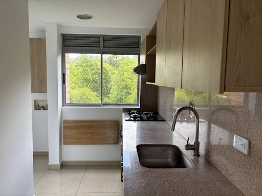 Apartamento en arriendo Antioquia Medellín Castropol 85 m2 Habitaciones 2 Baños 2 Garajes 1 Precio $4600000