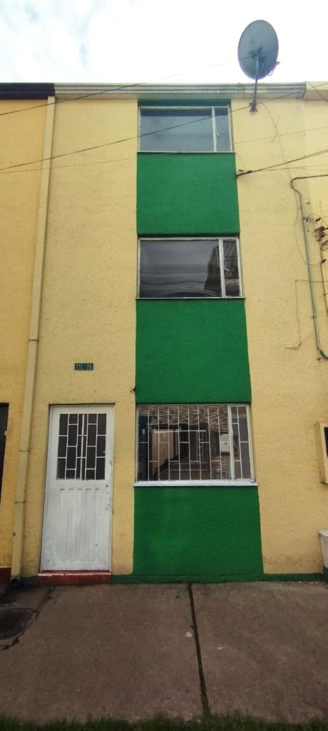 Casa en venta Cundinamarca Bogotá Villas De Granada 102 m2 Habitaciones 4 Baños 2 Garajes 0 Precio $330000000