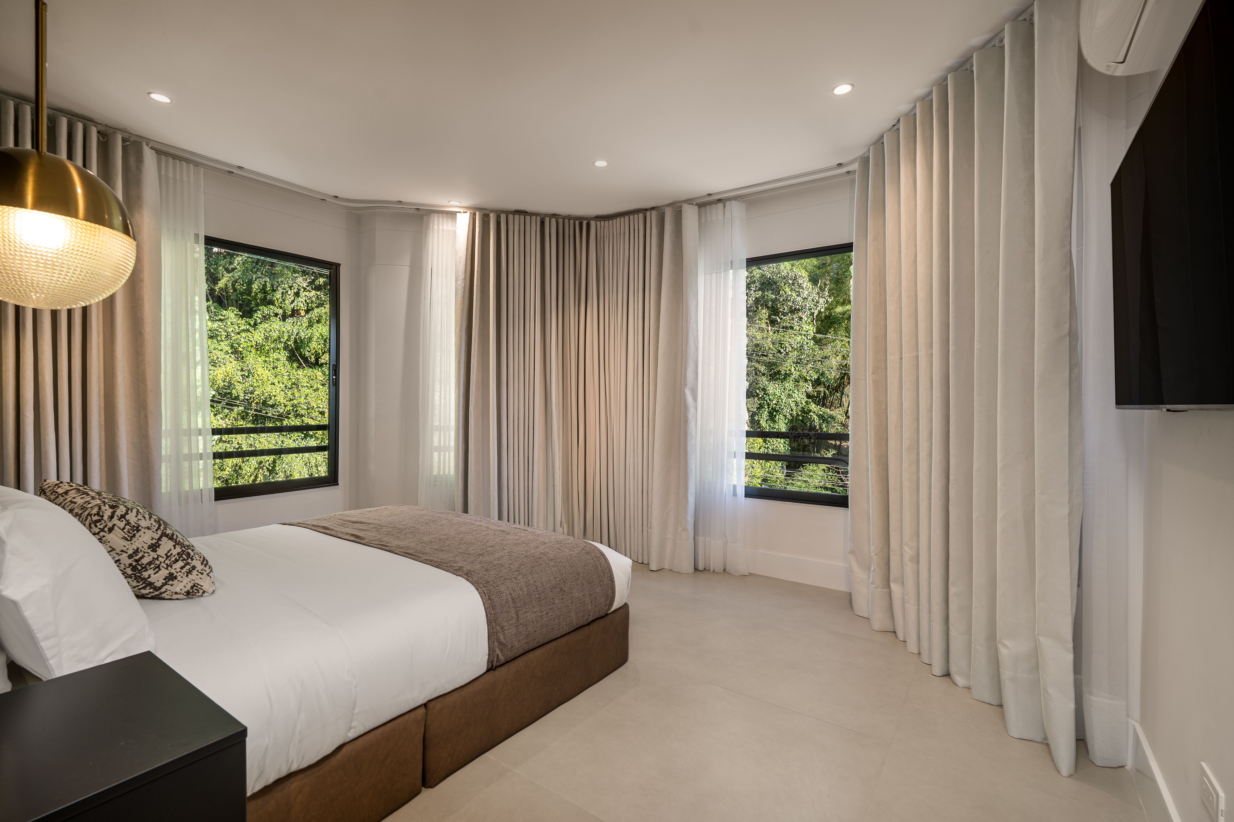 Casa en venta Antioquia Medellín Los Naranjos 380 m2 Habitaciones 8 Baños 9 Garajes 2 Precio $8190000000