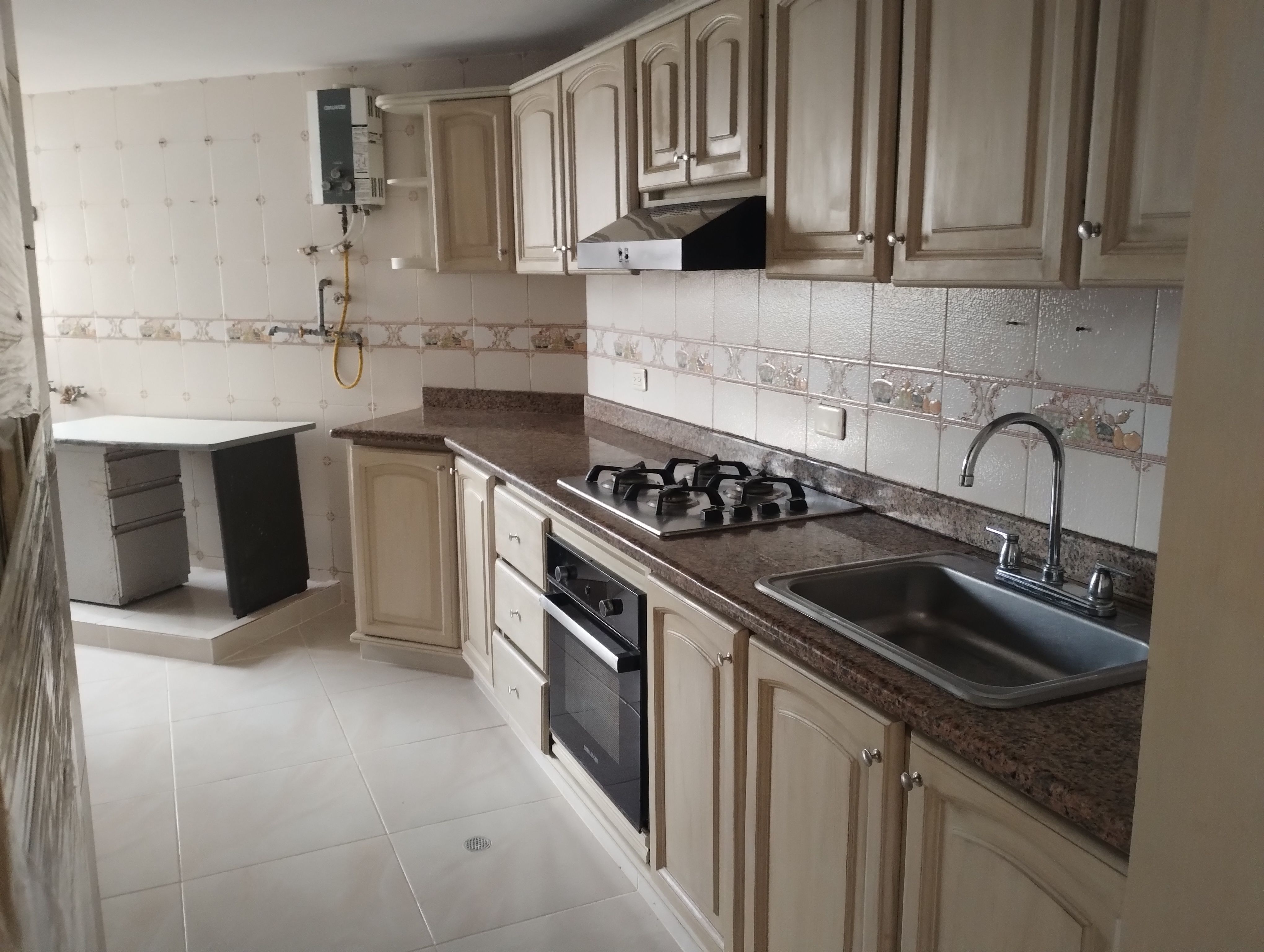 Apartamento en arriendo o venta Atlántico Barranquilla Altos Del Limon 140 m2 Habitaciones 4 Baños 4 Garajes 2 Precio venta $460000000 Precio arriendo $3200000