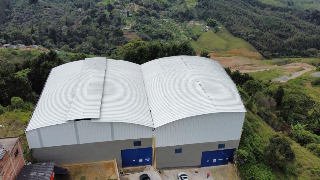 Bodega en arriendo Antioquia Caldas Caldas 778 m2 Habitaciones 0 Baños 4 Garajes 1 Precio $14000000