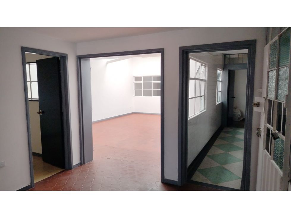 Apartamento en arriendo Cundinamarca Bogotá Restrepo 170 m2 Habitaciones 5 Baños 3 Garajes 0 Precio $3300000