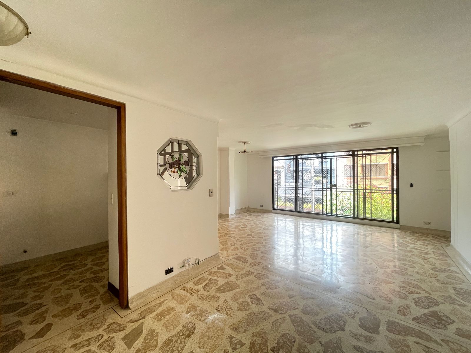 Apartamento en arriendo Antioquia Medellín Laureles 135 m2 Habitaciones 3 Baños 3 Garajes 1 Precio $3200000