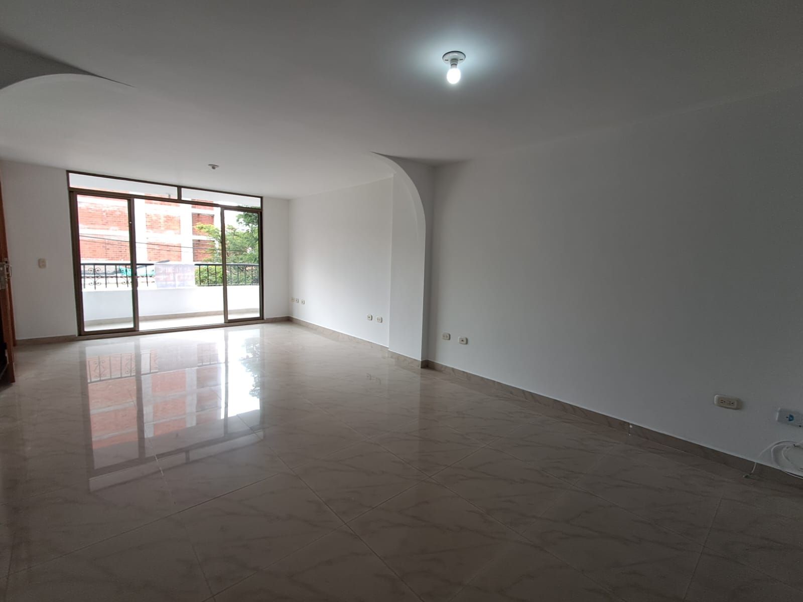 Apartamento en arriendo Antioquia Medellín Laureles 98 m2 Habitaciones 4 Baños 3 Garajes 1 Precio $3200000