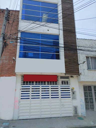 Local en arriendo Cundinamarca Bogotá Los Cerezos 240 m2 Habitaciones 0 Baños 4 Garajes 0 Precio $7500000