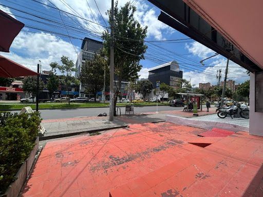 Local en venta Cundinamarca Bogotá Los Cedros 205 m2 Habitaciones 0 Baños 4 Garajes 0 Precio $1800000000