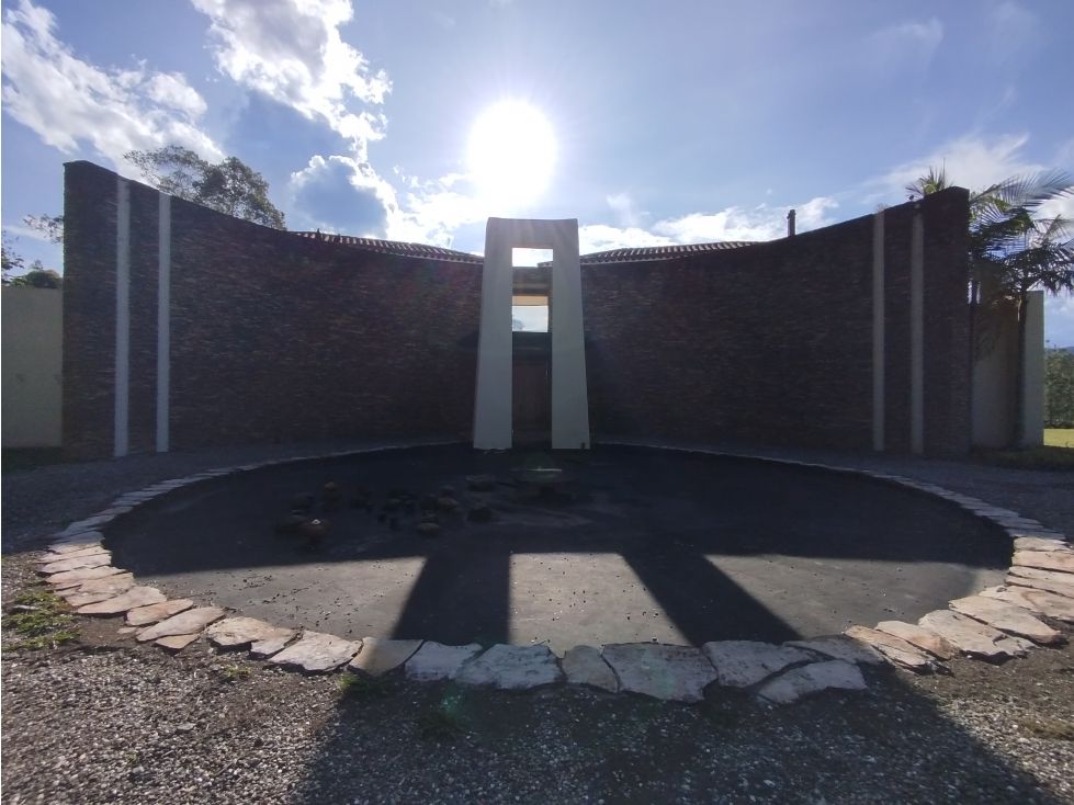 Finca en arriendo Antioquia El Retiro El Retiro 587 m2 Habitaciones 3 Baños 4 Garajes 10 Precio $28000000