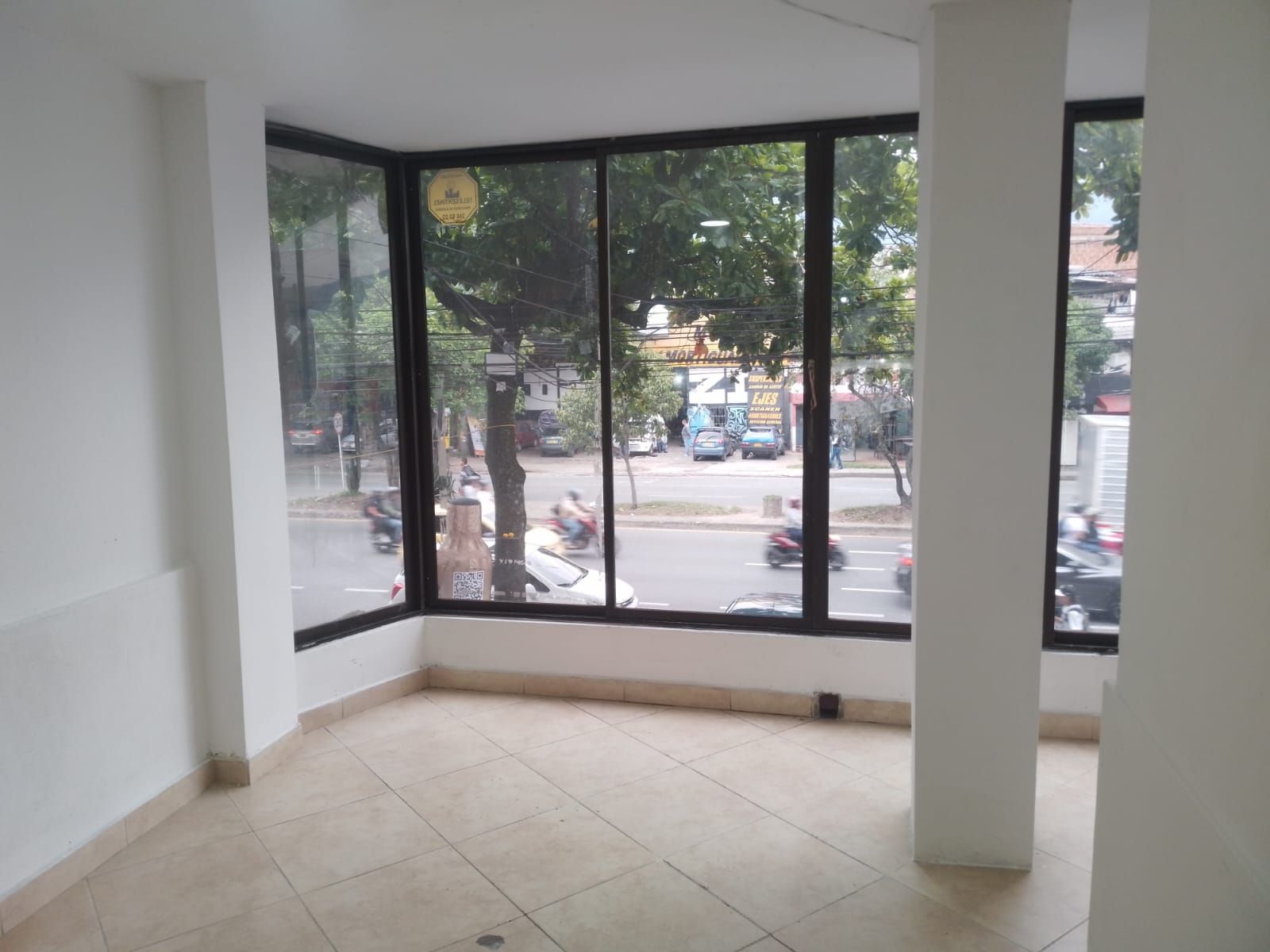 Oficina en arriendo Antioquia Medellín Cristo Rey 160 m2 Habitaciones 0 Baños 2 Garajes 0 Precio $3600000