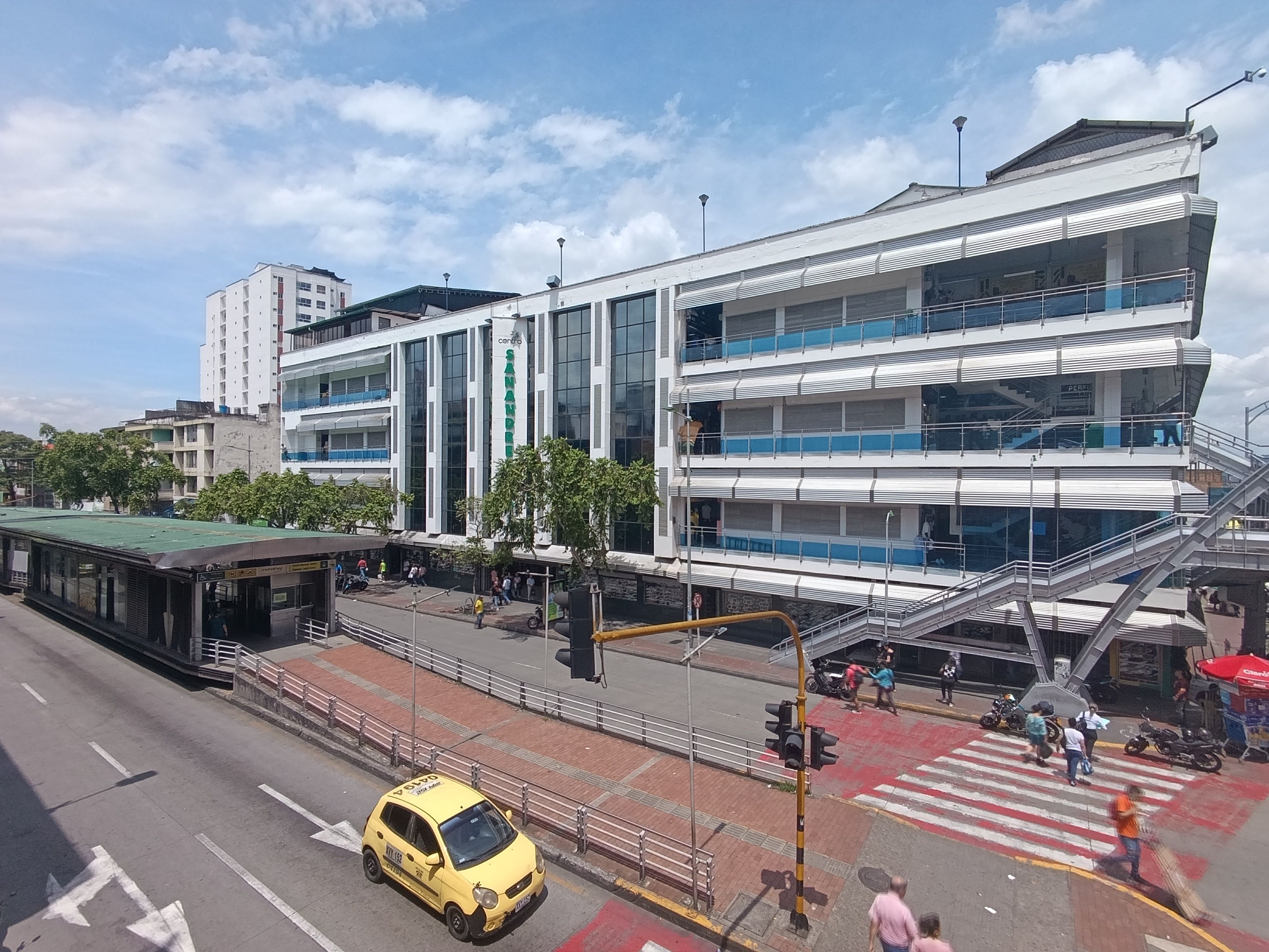 Local en arriendo o venta Santander Bucaramanga Centro 13 m2 Habitaciones 0 Baños 0 Garajes 0 Precio venta $80000000 Precio arriendo $725000