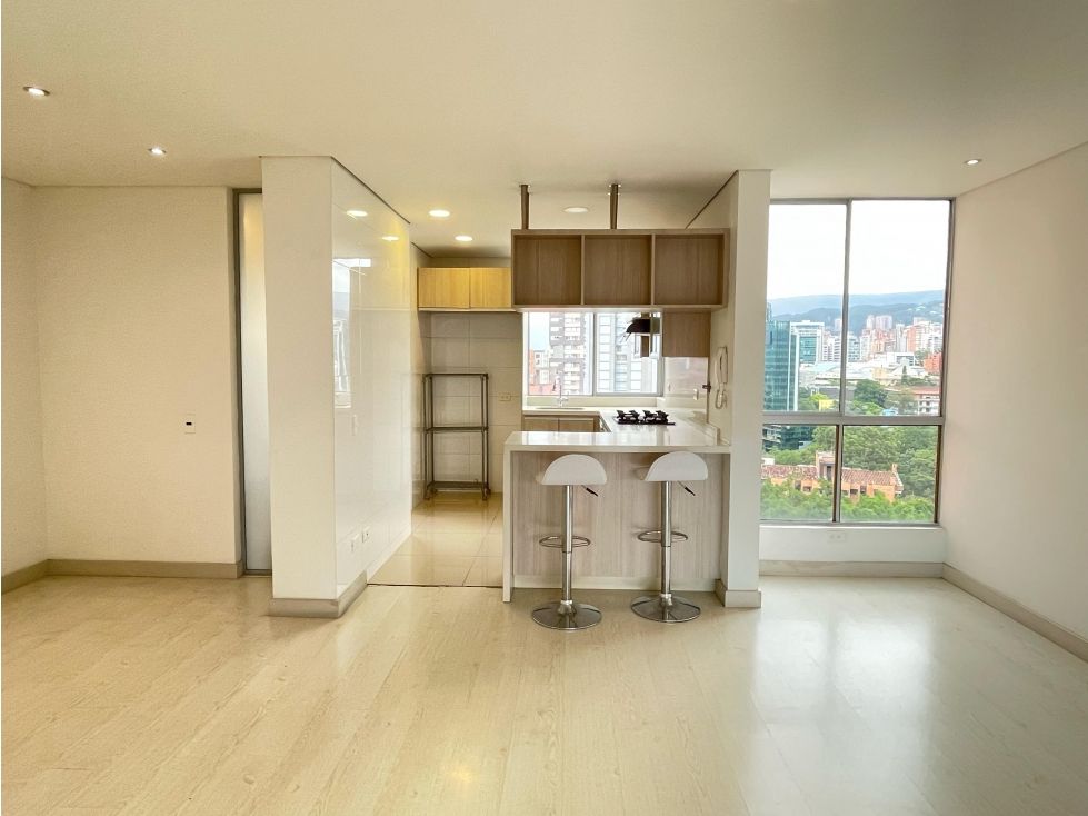 Apartamento en arriendo Antioquia Medellín Los Balsos No2 120 m2 Habitaciones 3 Baños 3 Garajes 2 Precio $8100000