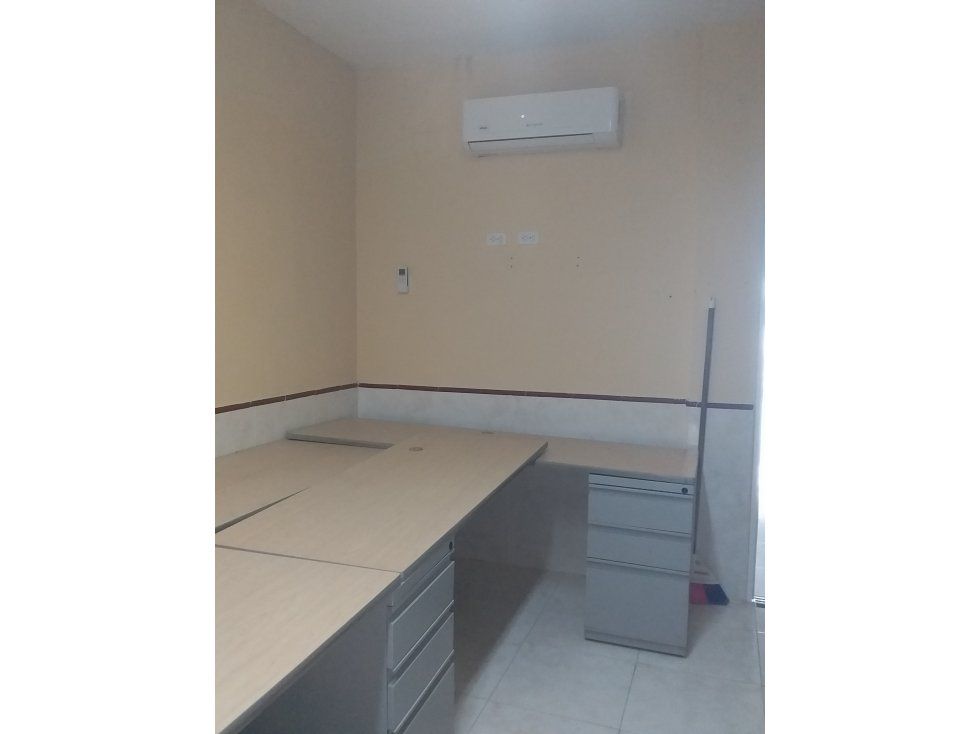 Oficina en arriendo Bolívar Cartagena Mamonal 215 m2 Habitaciones 0 Baños 1 Garajes 1 Precio $3000000