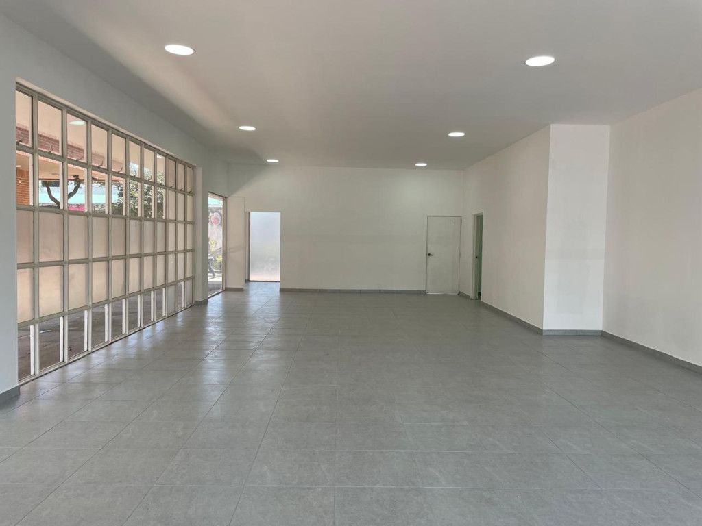 Local en arriendo Cundinamarca Bogotá Santa Barbara Occidental 138 m2 Habitaciones 0 Baños 3 Garajes 0 Precio $15640000