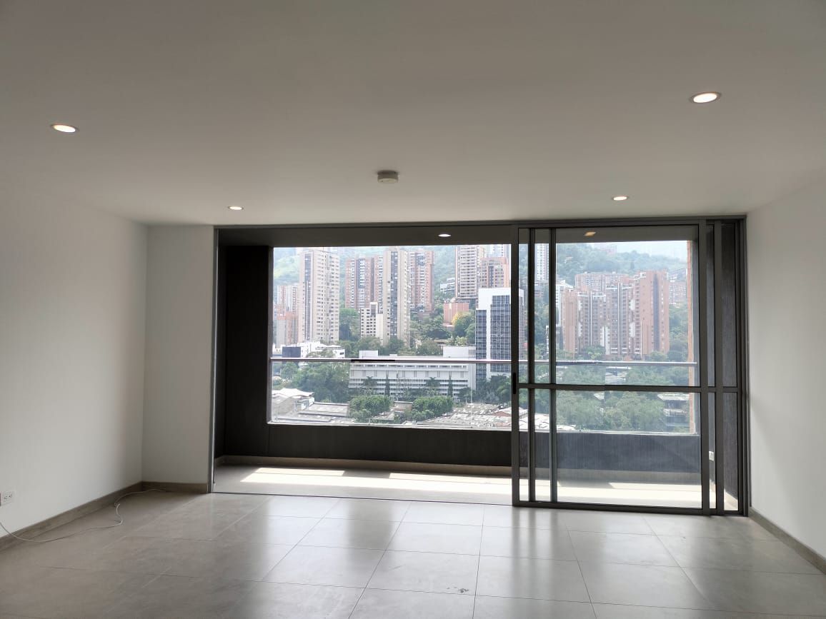 Apartamento en arriendo Antioquia Medellín Simesa 125 m2 Habitaciones 3 Baños 4 Garajes 1 Precio $5650000