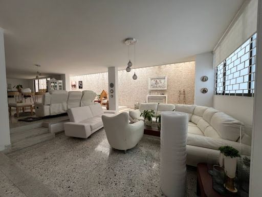 Casa en arriendo Atlántico Barranquilla Andalucia 700 m2 Habitaciones 5 Baños 4 Garajes 3 Precio $7000000