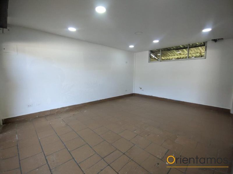 Local en arriendo Antioquia El Carmen De Viboral Centro 25 m2 Habitaciones 0 Baños 1 Garajes 0 Precio $1800000
