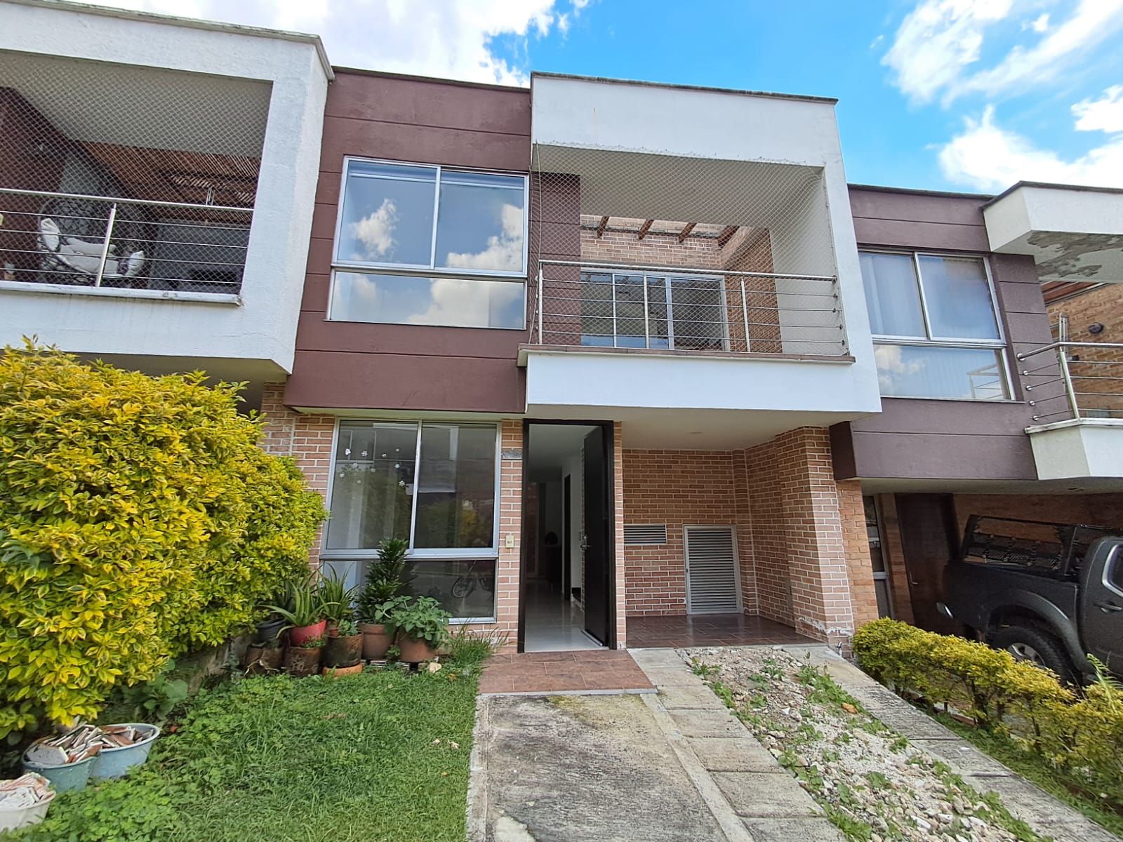 Casa en arriendo Antioquia La Estrella Bellavista 160 m2 Habitaciones 3 Baños 3 Garajes 2 Precio $4200000