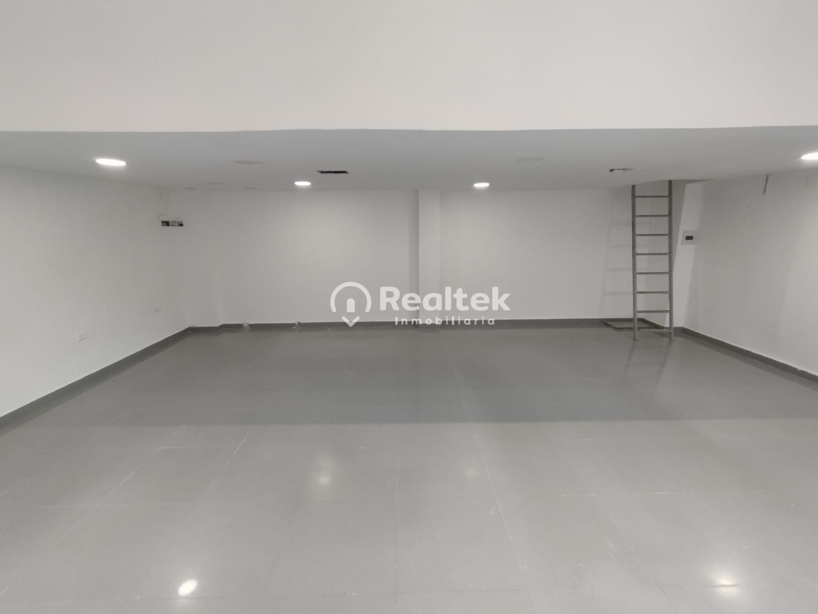 Local Comercial en arriendo Atlántico Barranquilla Juan Mina 84 m2 Habitaciones 0 Baños 0 Garajes 0 Precio $5382506