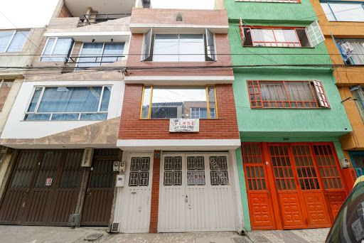 Casa en venta Cundinamarca Bogotá El Palmar 132 m2 Habitaciones 9 Baños 3 Garajes 1 Precio $395000000