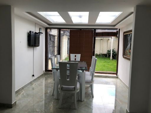 Casa en arriendo Cundinamarca Bogotá Prado Veraniego Norte 384 m2 Habitaciones 5 Baños 5 Garajes 4 Precio $9000000