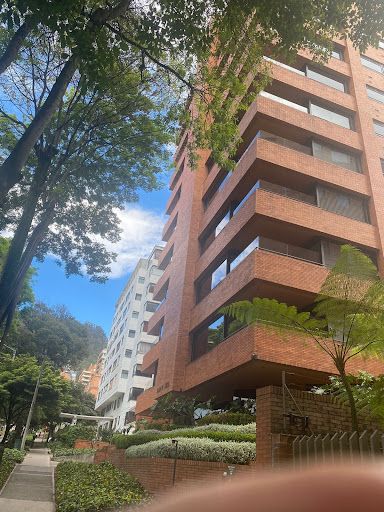Apartamento en venta Cundinamarca Bogotá La Cabrera 250 m2 Habitaciones 3 Baños 4 Garajes 3 Precio $2900000000