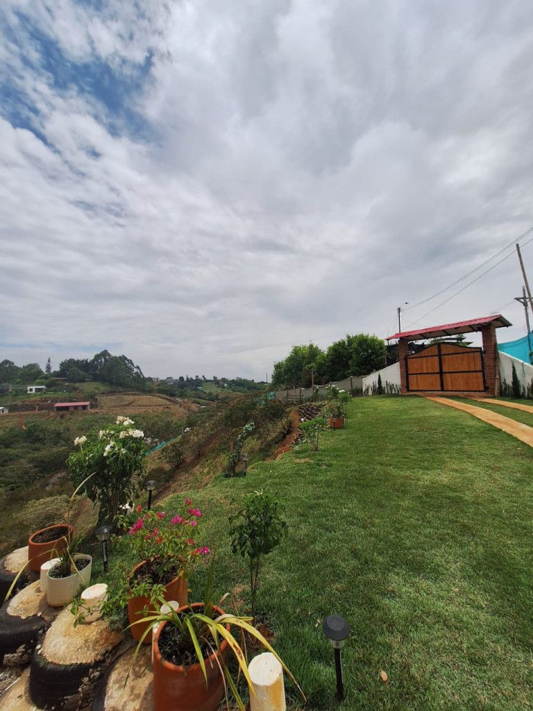 Casa Campestre en venta Valle Del Cauca Cali El Refugio 450 m2 Habitaciones 3 Baños 1 Garajes 0 Precio $3200000000