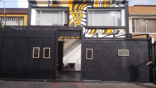 Casa en venta Cundinamarca Bogotá El Recuerdo 379 m2 Habitaciones 10 Baños 10 Garajes 2 Precio $2000000000