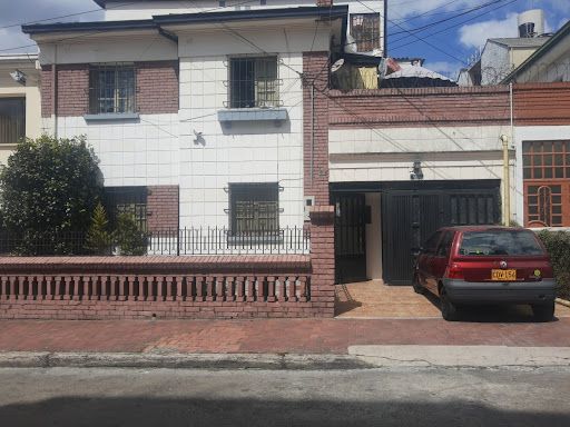 Casa en venta Cundinamarca Bogotá Sucre 417 m2 Habitaciones 18 Baños 18 Garajes 5 Precio $2200000000