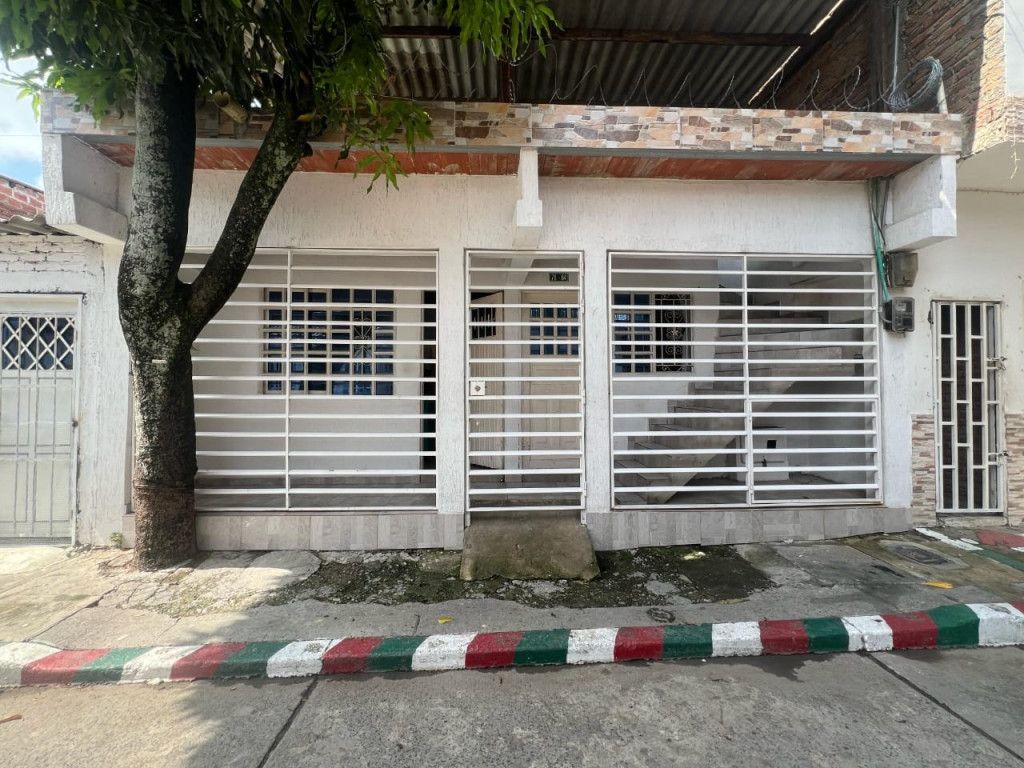 Casa en venta Valle Del Cauca Cali Alirio Mora Beltran 90 m2 Habitaciones 2 Baños 1 Garajes 0 Precio $250000000