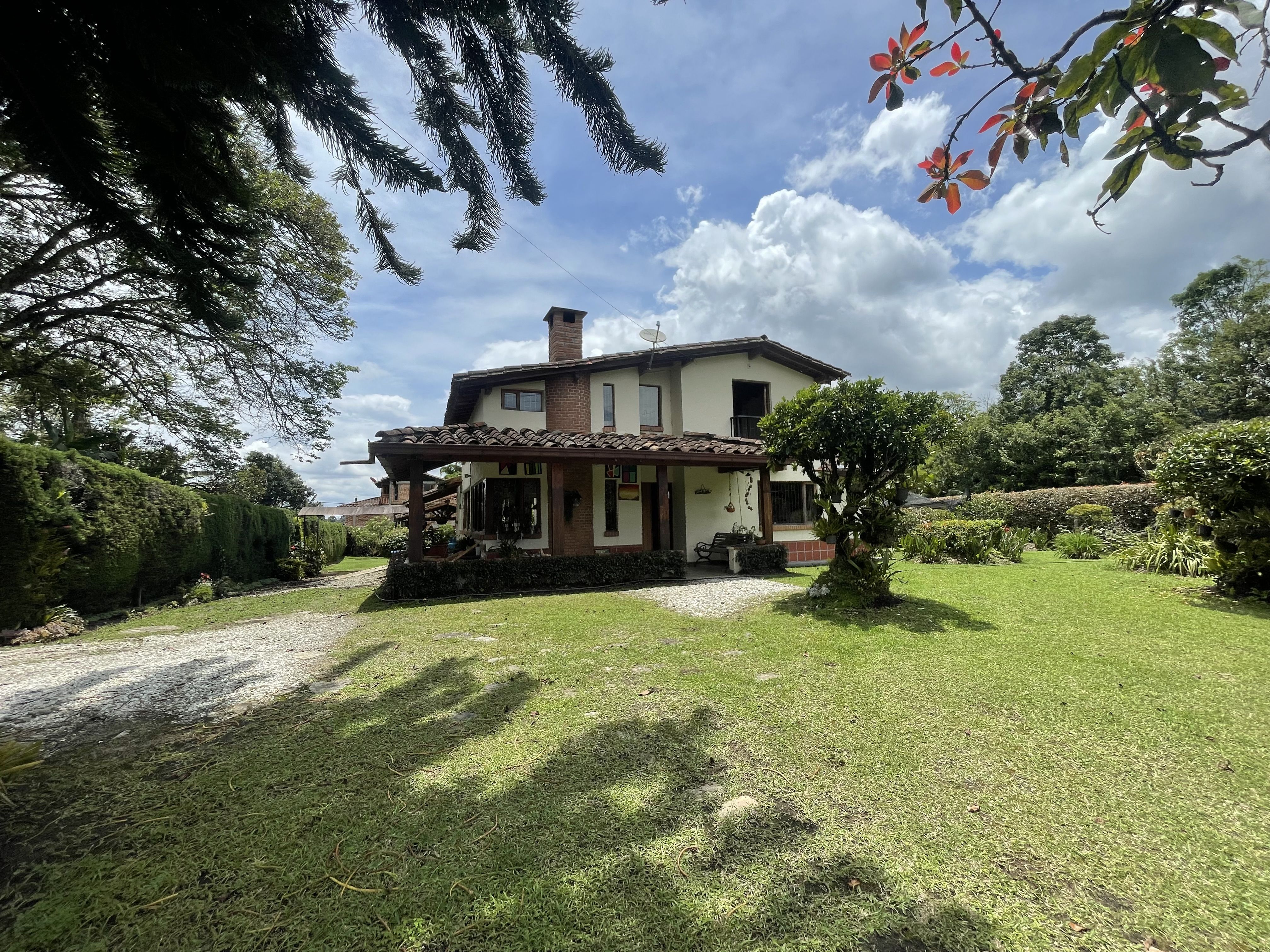 Finca en arriendo Antioquia La Ceja Payuco 224 m2 Habitaciones 3 Baños 4 Garajes 1 Precio $4800000
