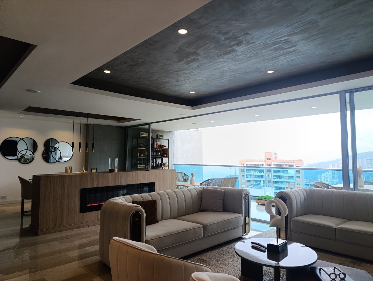 Apartamento en venta Antioquia Medellín La Libertad 218 m2 Habitaciones 3 Baños 4 Garajes 2 Precio $2100000000