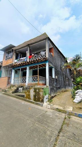 Casa en venta Risaralda Pereira Cd Del Cafe 240 m2 Habitaciones 6 Baños 2 Garajes 0 Precio $220000000