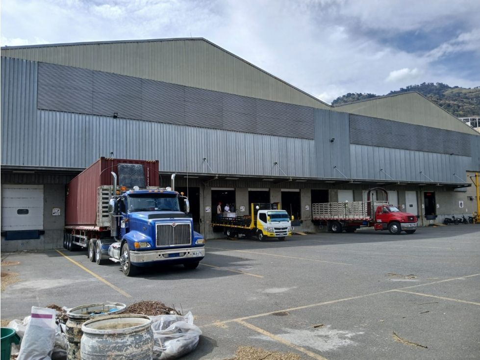 Bodega en arriendo Antioquia Girardota Montecarlo 4278 m2 Habitaciones 0 Baños 2 Garajes 13 Precio $104811000