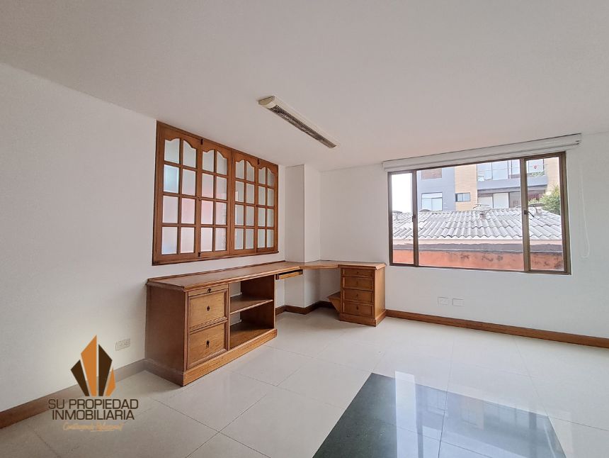 Oficina en arriendo Cundinamarca Bogotá San Patricio 30 m2 Habitaciones 0 Baños 0 Garajes 0 Precio $1800000