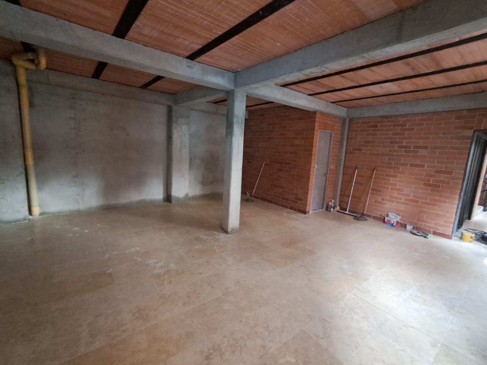 Oficina en arriendo Antioquia Medellín El Chagualo 49 m2 Habitaciones 0 Baños 1 Garajes 0 Precio $3500000