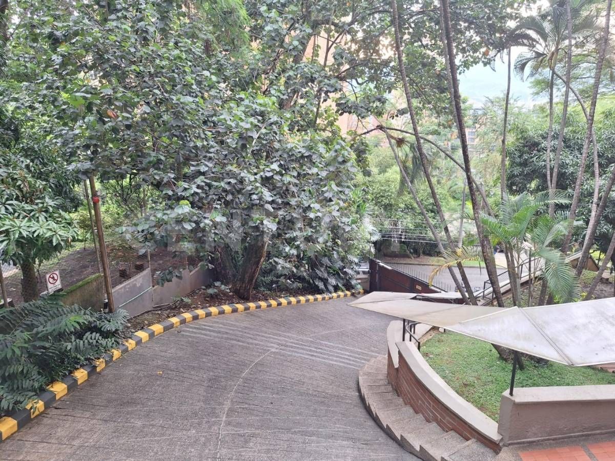 Apartamento en arriendo Antioquia Medellín Patio Bonito 86 m2 Habitaciones 2 Baños 2 Garajes 1 Precio $3800000