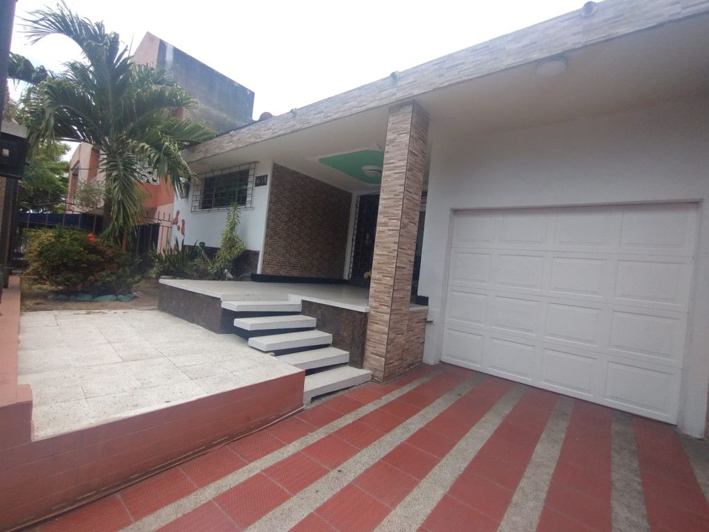 Casa en venta Atlántico Barranquilla El Recreo 250 m2 Habitaciones 3 Baños 3 Garajes 2 Precio $600000000